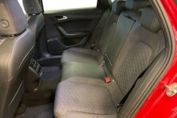 punainen SEAT Leon Sportstourer 2024 kuva 10.