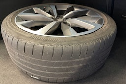 punainen SEAT Leon Sportstourer 2024 kuva 14.