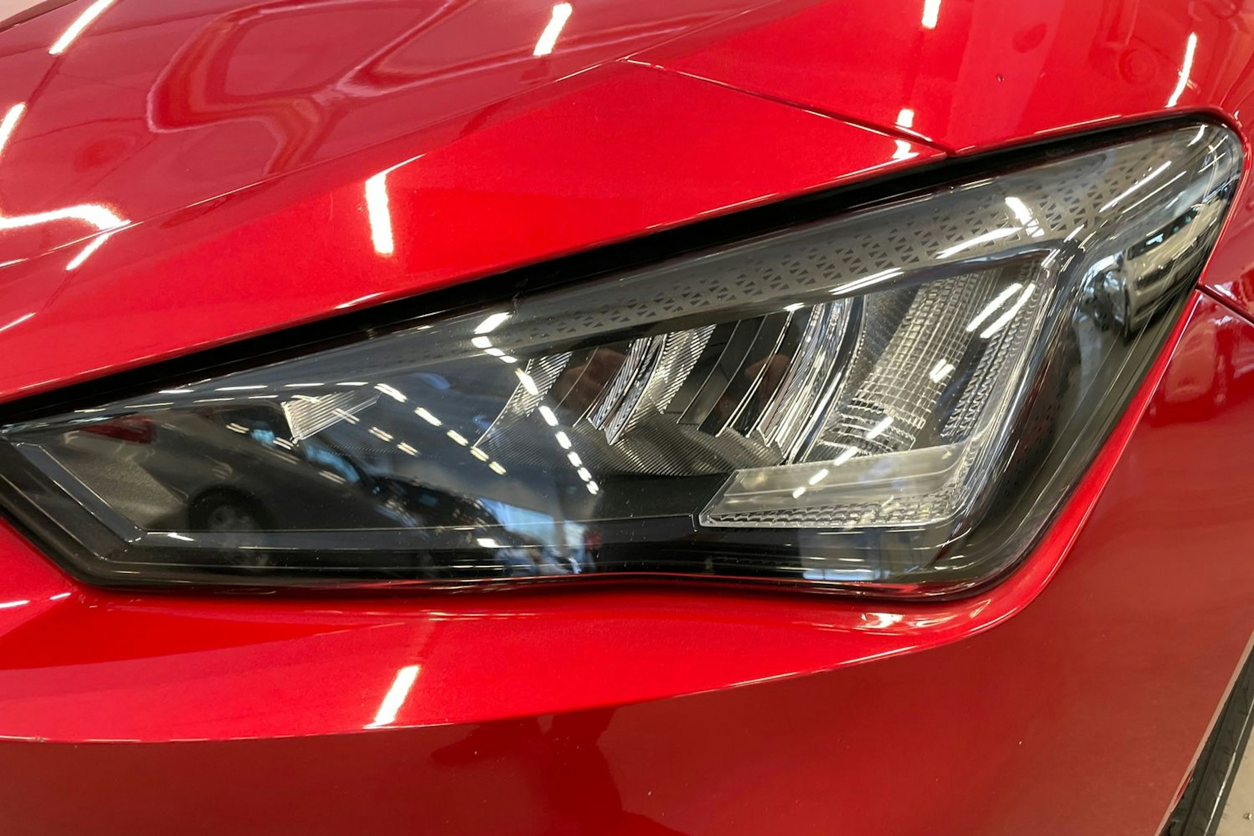 punainen SEAT Leon Sportstourer 2024 kuva 32.