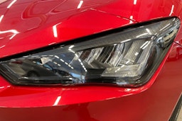 punainen SEAT Leon Sportstourer 2024 kuva 32.