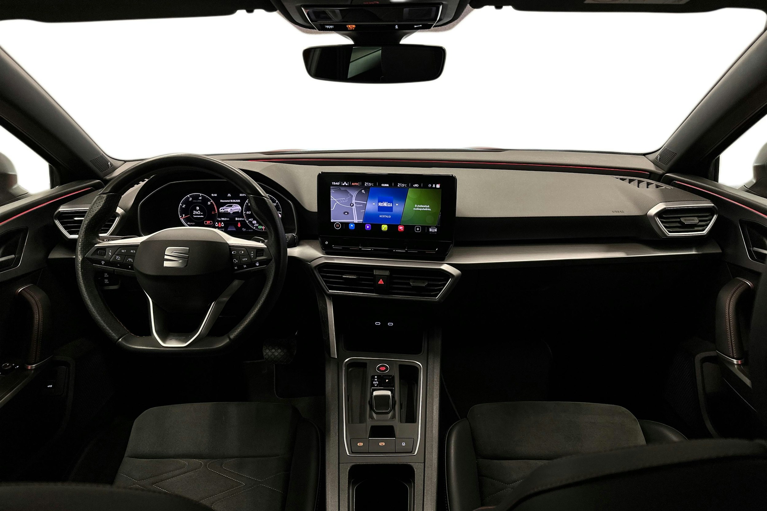 punainen SEAT Leon Sportstourer 2024 kuva 9.