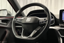 punainen SEAT Leon Sportstourer 2024 kuva 19.