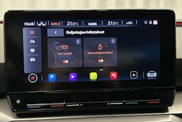 punainen SEAT Leon Sportstourer 2024 kuva 32.