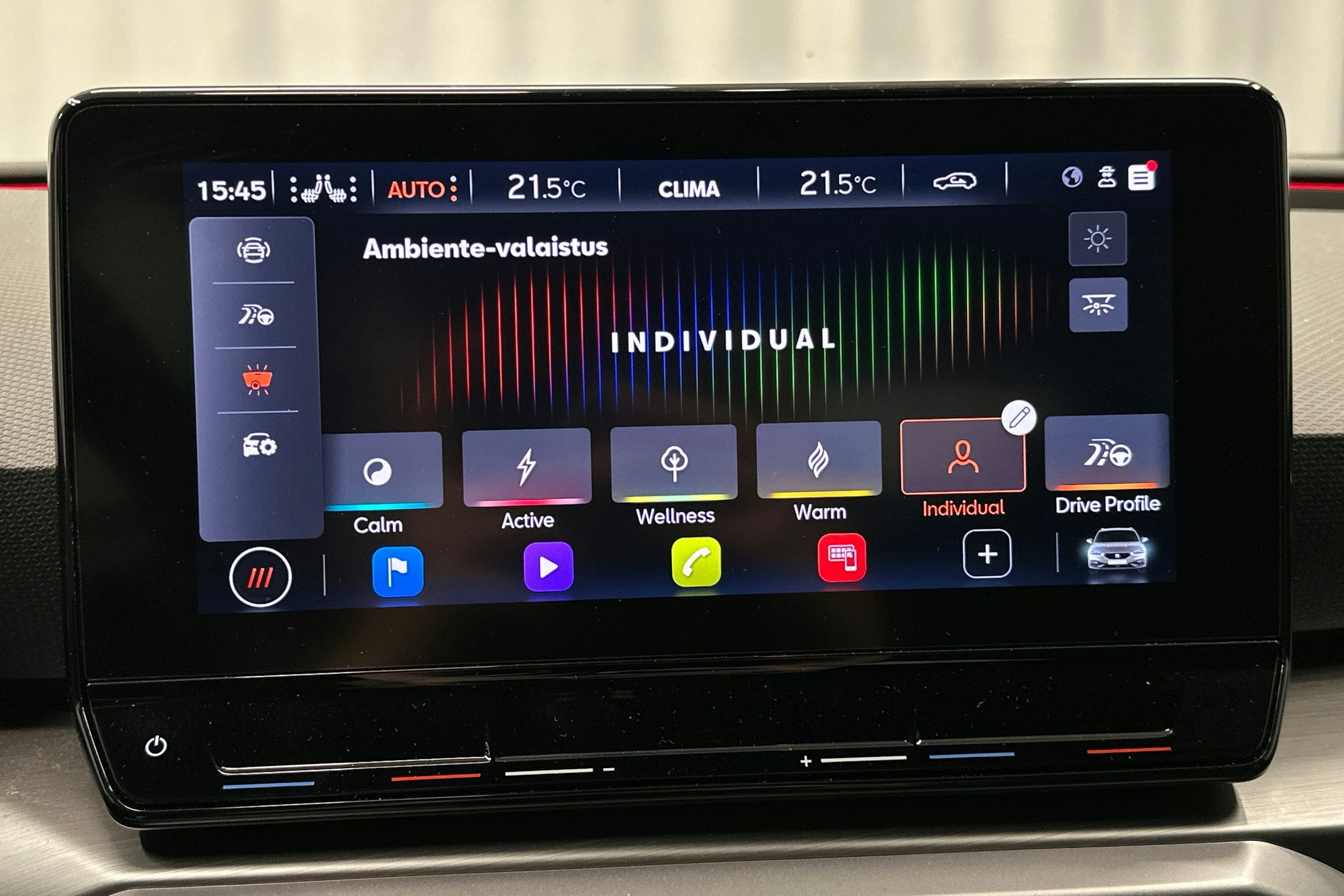 punainen SEAT Leon Sportstourer 2024 kuva 33.