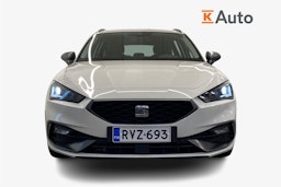 valkoinen SEAT Leon Sportstourer 2024 kuva 4.