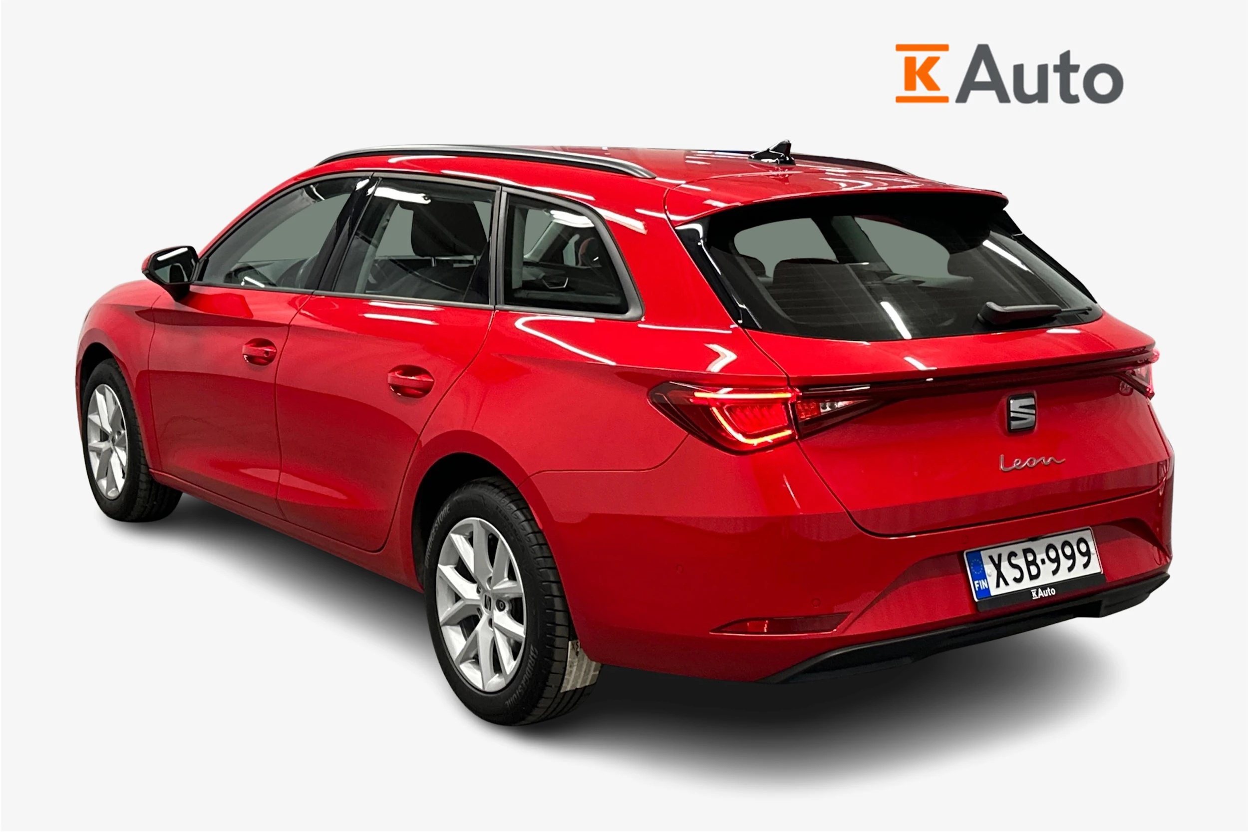 punainen SEAT Leon Sportstourer 2024 kuva 3.