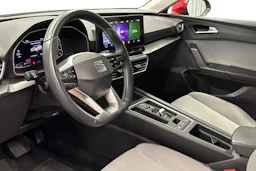 punainen SEAT Leon Sportstourer 2024 kuva 8.