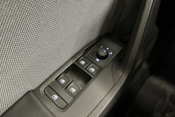 punainen SEAT Leon Sportstourer 2024 kuva 18.