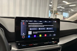 punainen SEAT Leon Sportstourer 2024 kuva 22.