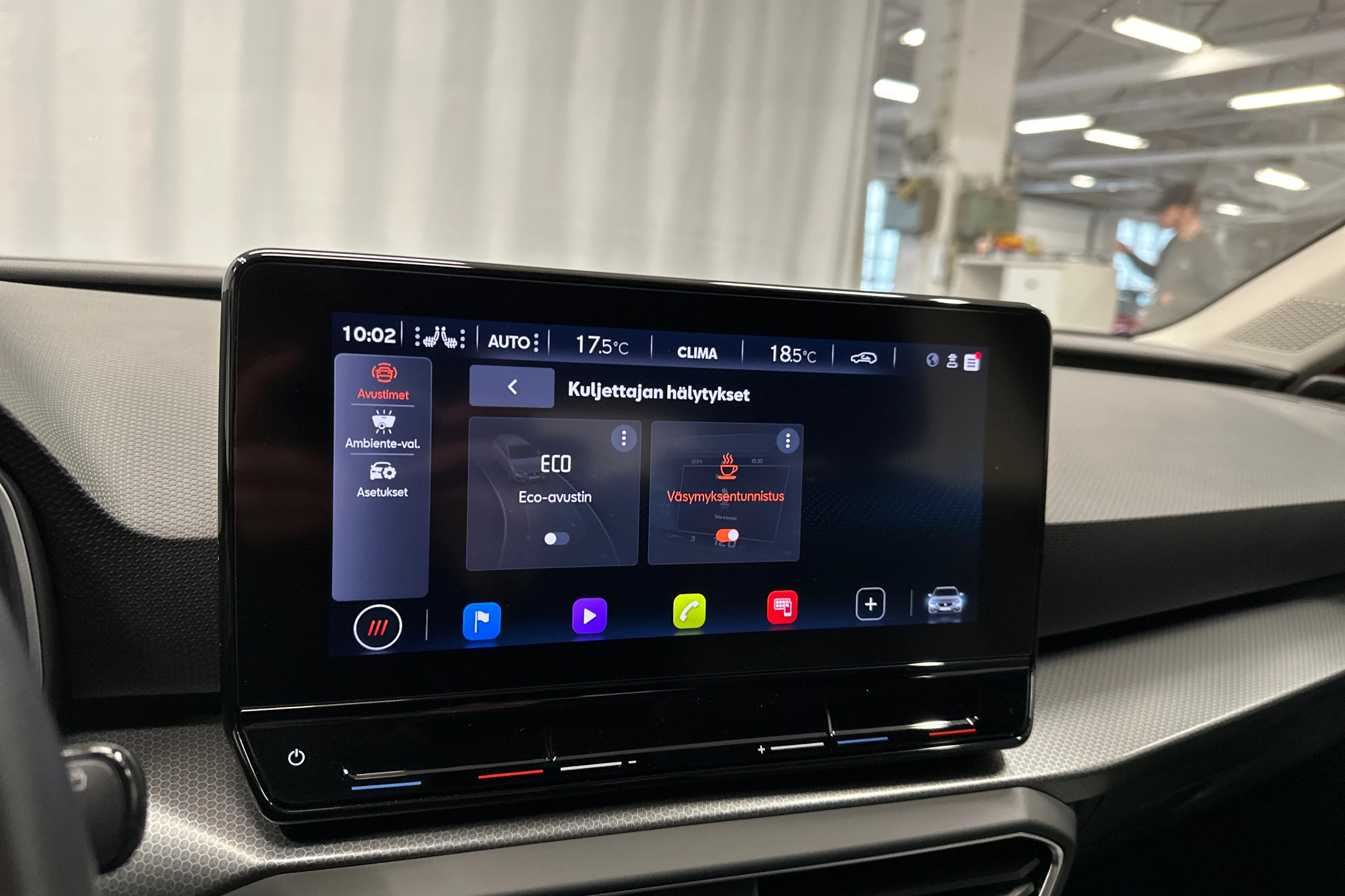 punainen SEAT Leon Sportstourer 2024 kuva 26.
