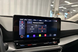 punainen SEAT Leon Sportstourer 2024 kuva 26.
