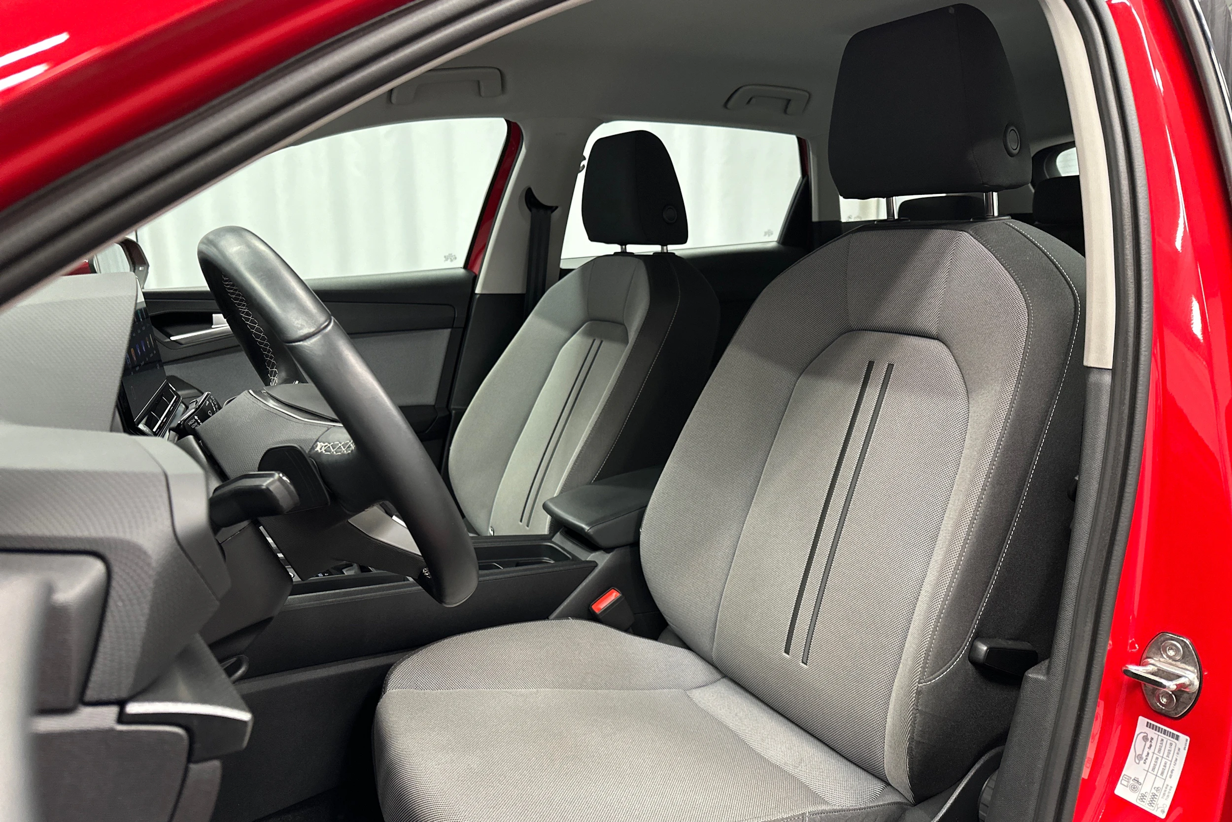 punainen SEAT Leon Sportstourer 2024 kuva 28.