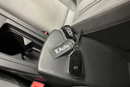 punainen SEAT Leon Sportstourer 2024 kuva 32.