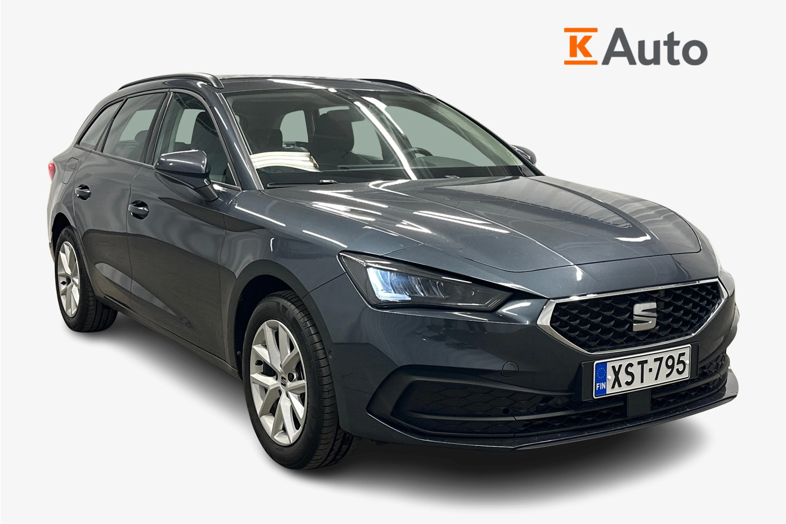 harmaa SEAT Leon Sportstourer 2024 kuva 1.