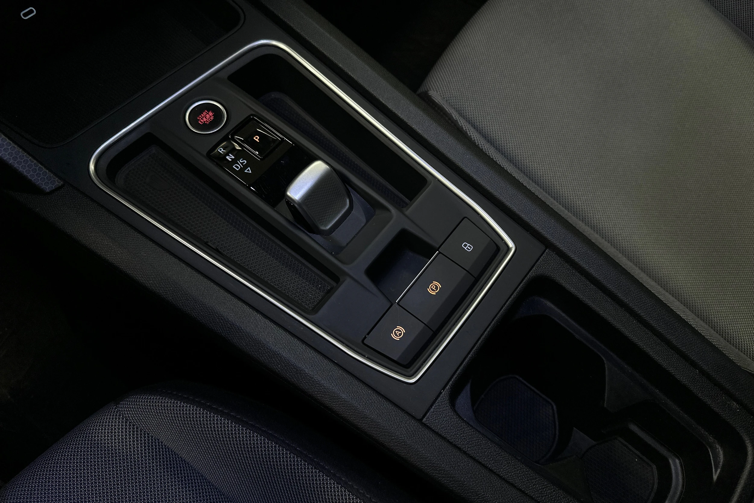 harmaa SEAT Leon Sportstourer 2024 kuva 31.