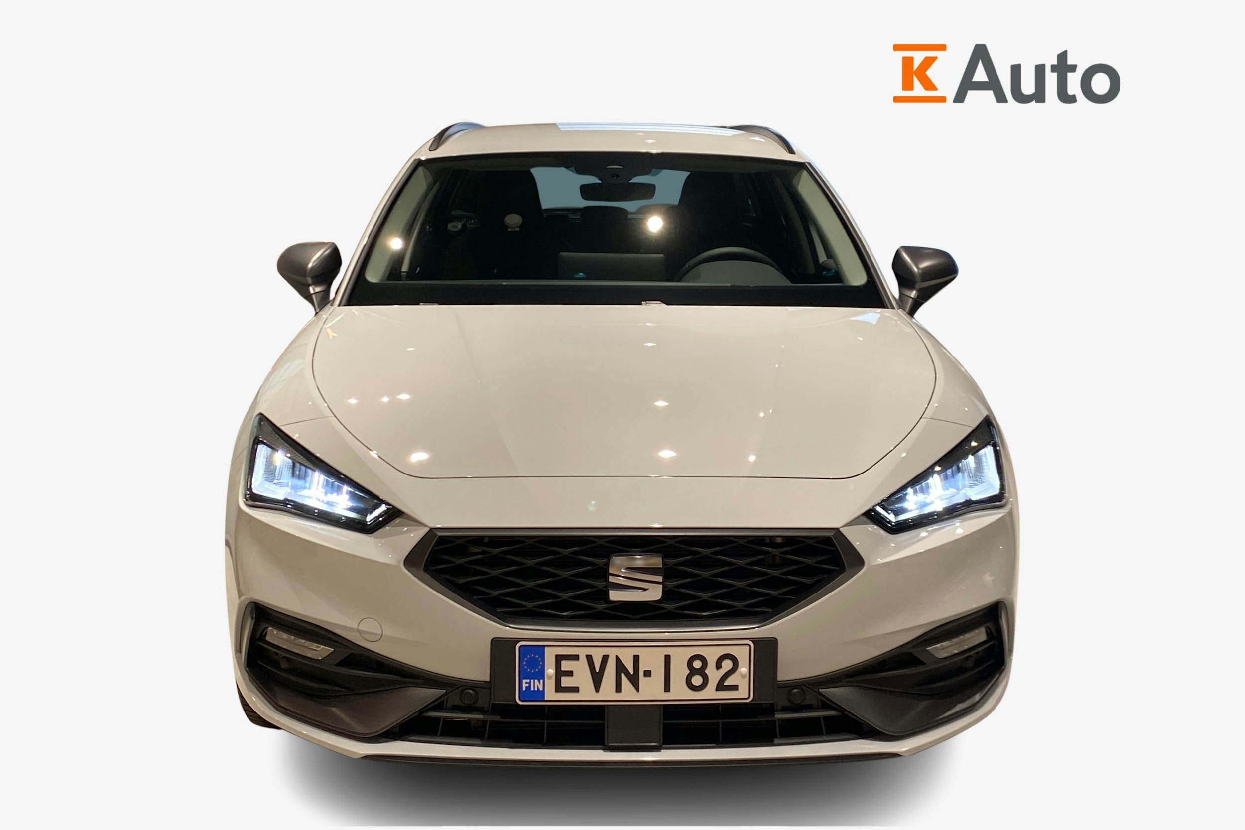 met. valkoinen SEAT Leon Sportstourer 2025 kuva 4.