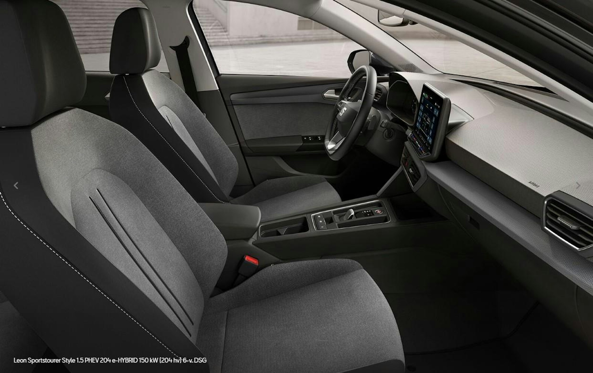 valkoinen SEAT Leon Sportstourer 2025 kuva 4.
