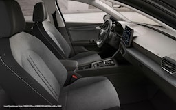 valkoinen SEAT Leon Sportstourer 2025 kuva 4.