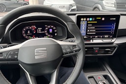 valkoinen SEAT Leon Sportstourer 2025 kuva 13.