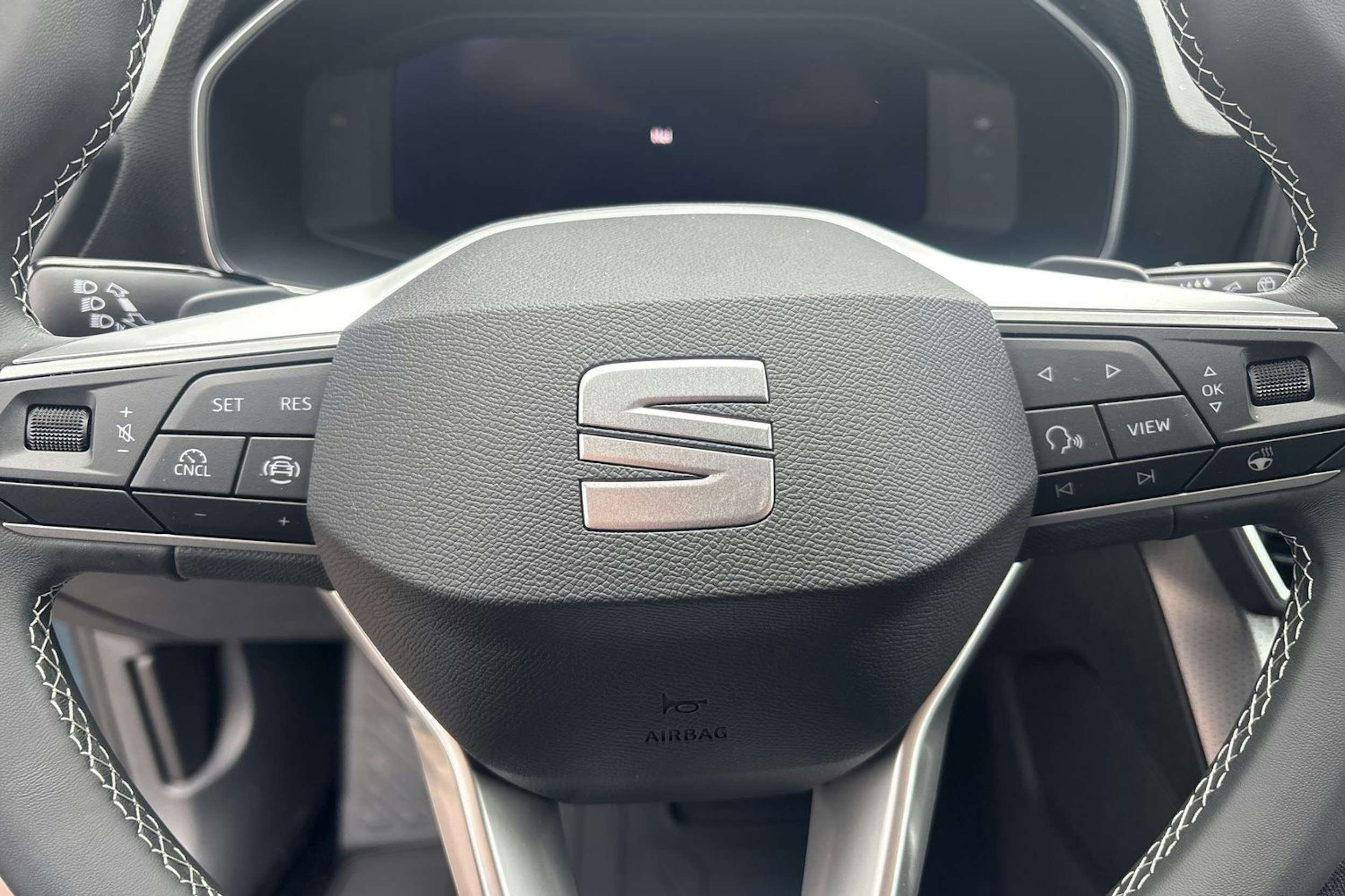 sininen SEAT Leon Sportstourer 2025 kuva 15.