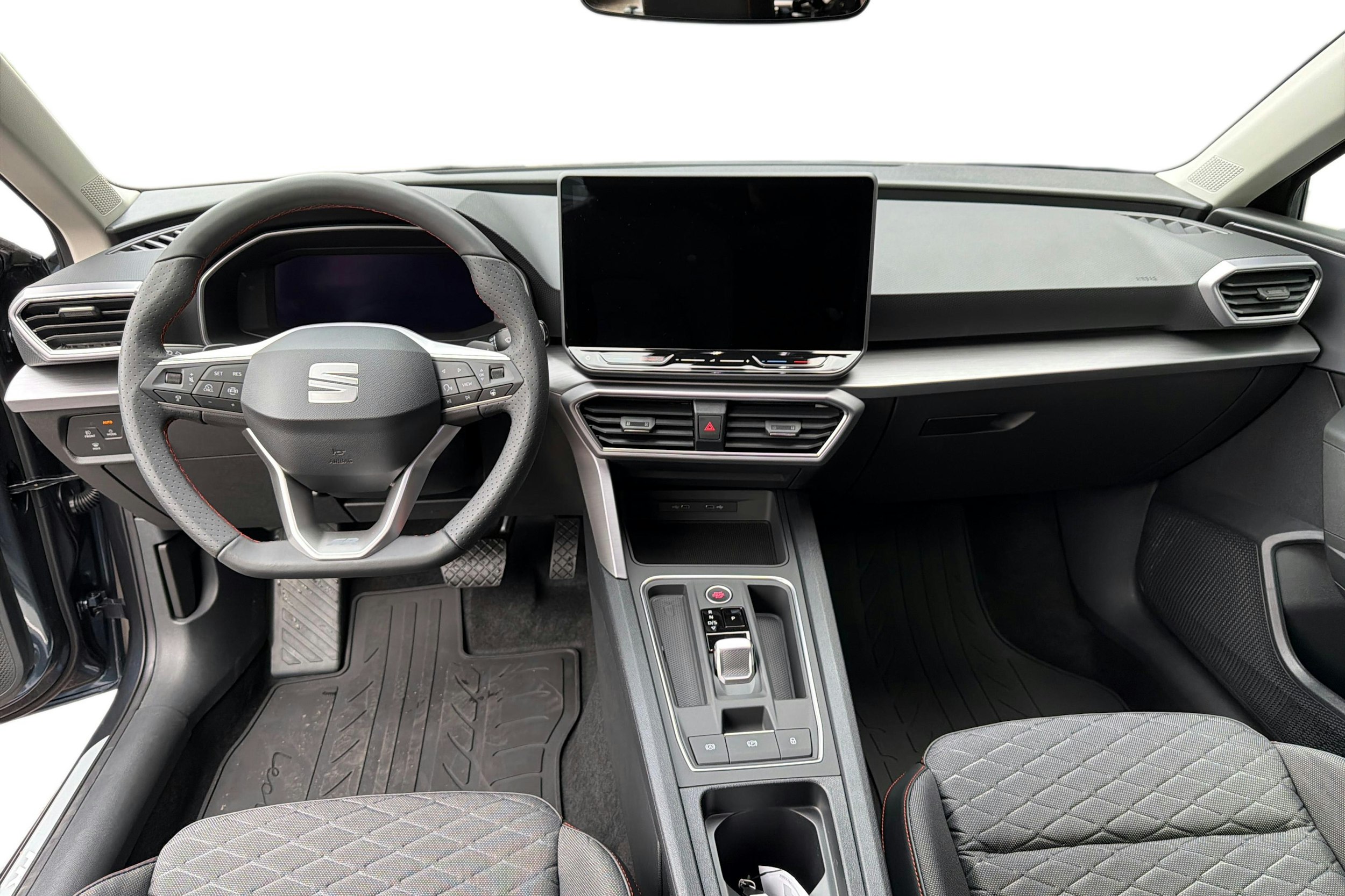 harmaa SEAT Leon Sportstourer 2025 kuva 7.
