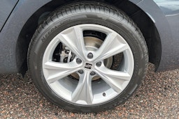 harmaa SEAT Leon Sportstourer 2025 kuva 10.