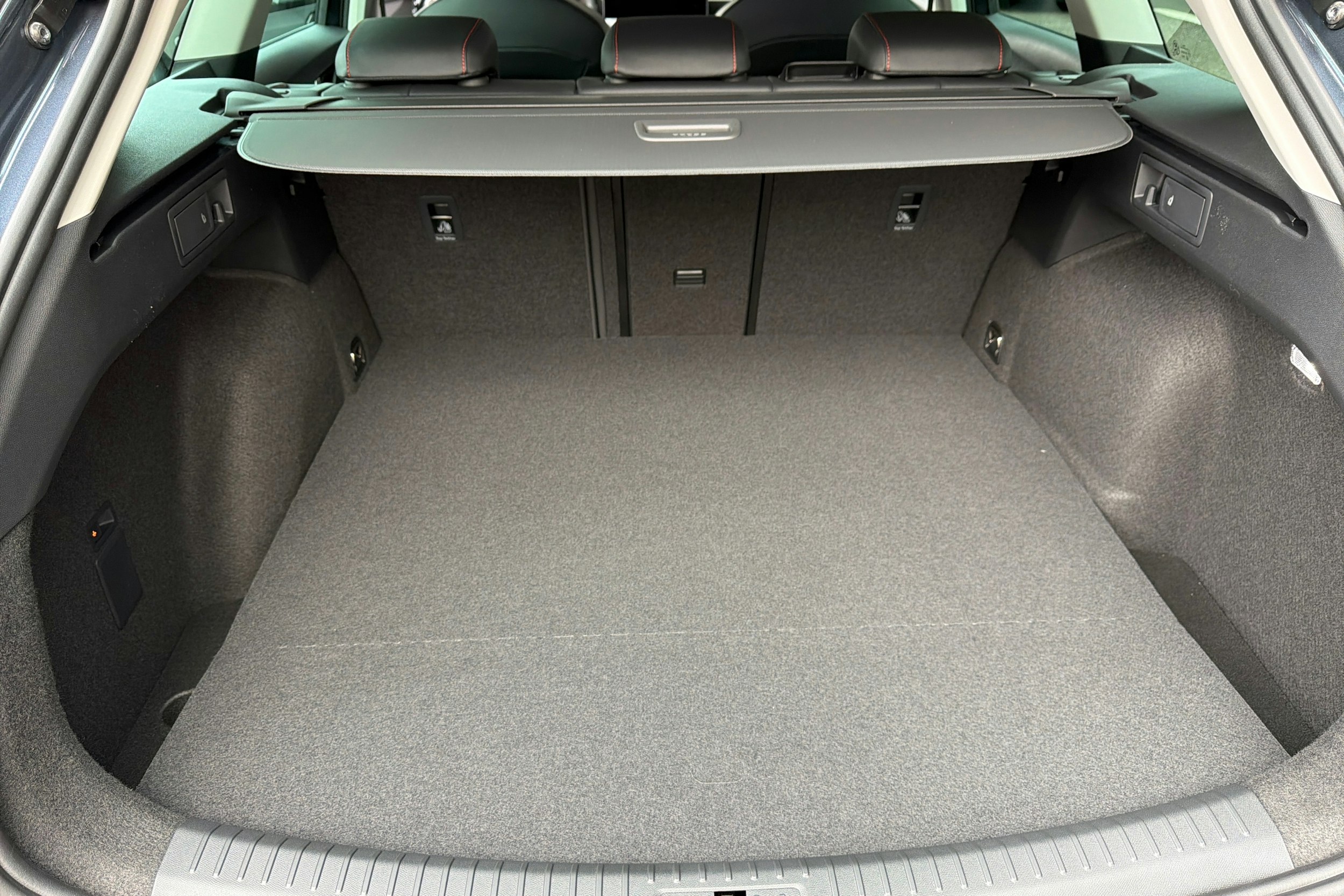 harmaa SEAT Leon Sportstourer 2025 kuva 11.