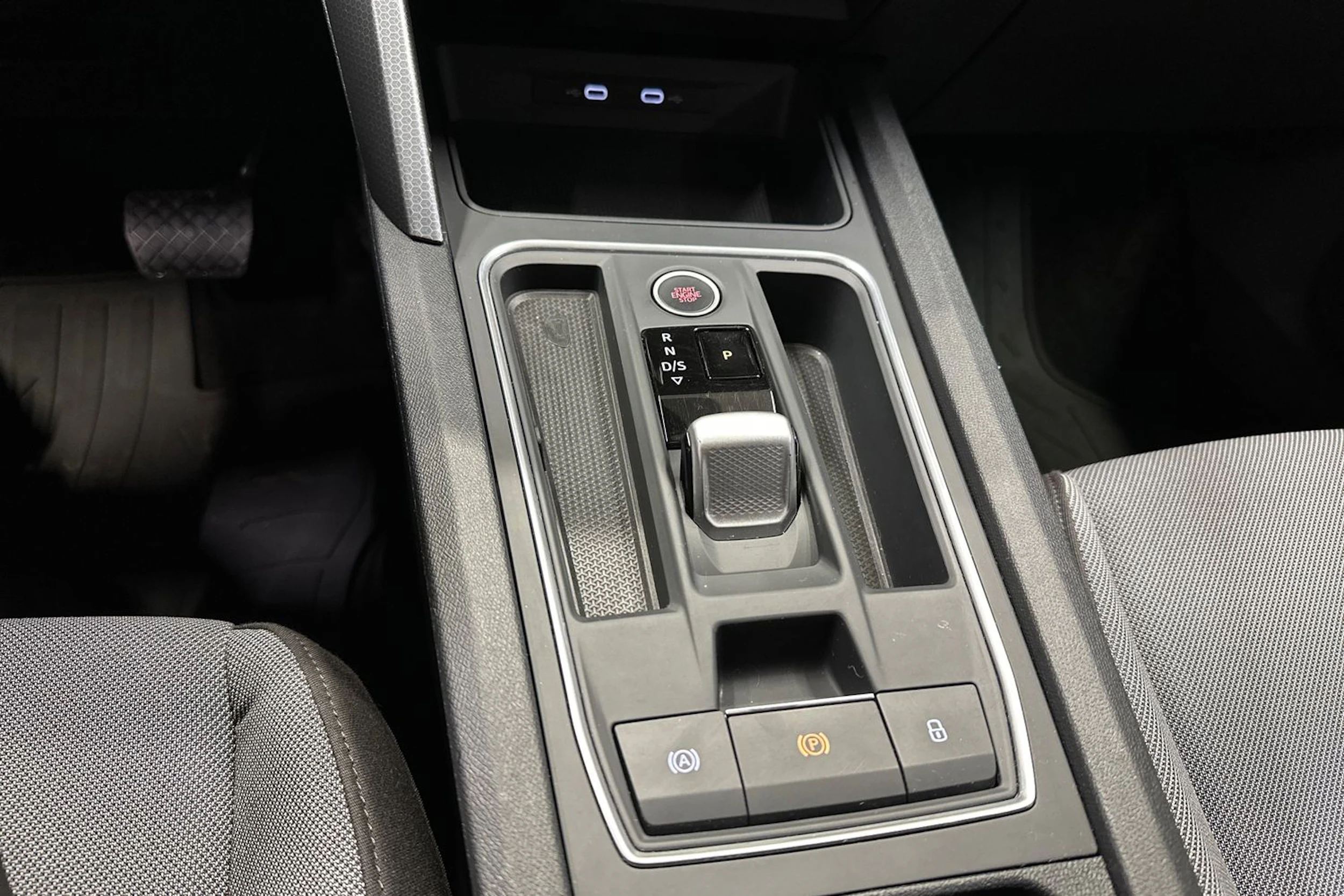 harmaa SEAT Leon Sportstourer 2025 kuva 23.