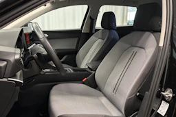 musta SEAT Leon Sportstourer 2025 kuva 17.