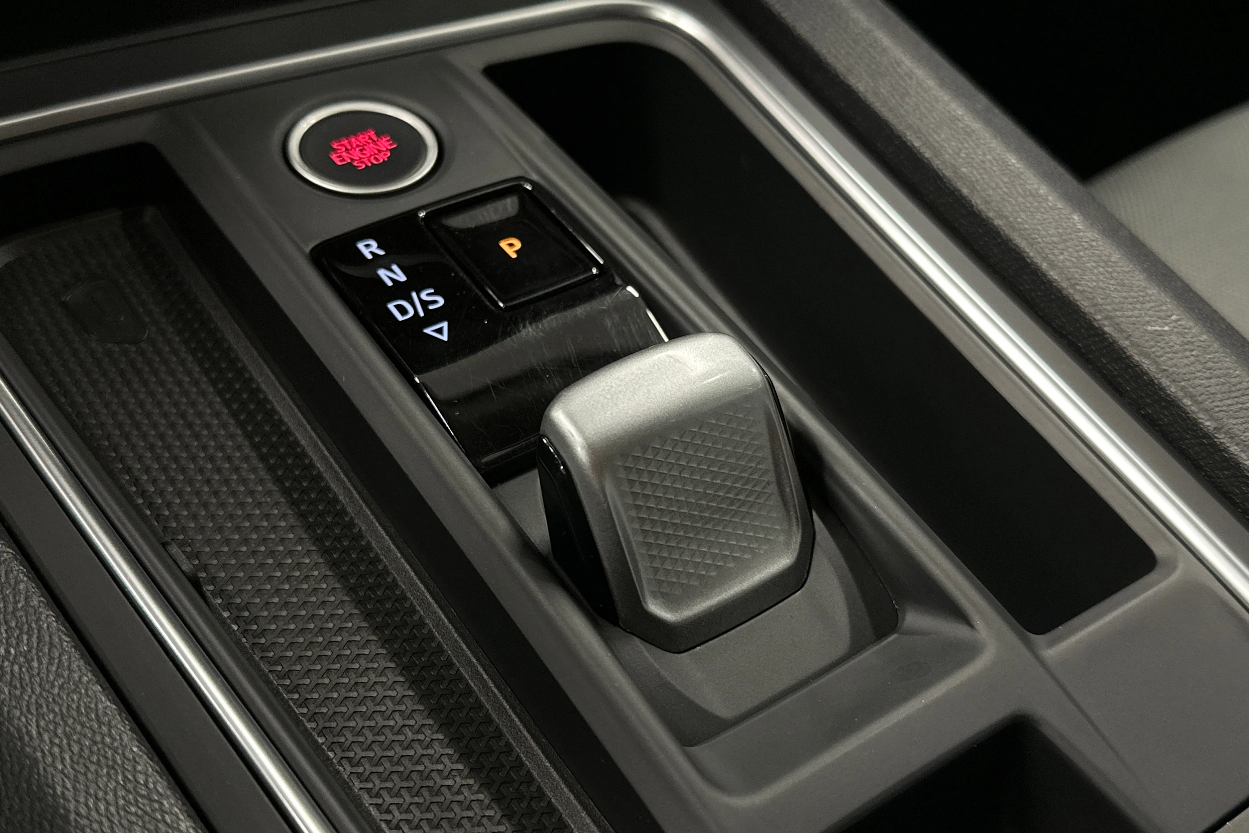 musta SEAT Leon Sportstourer 2025 kuva 28.