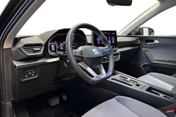 musta SEAT Leon Sportstourer 2025 kuva 11.