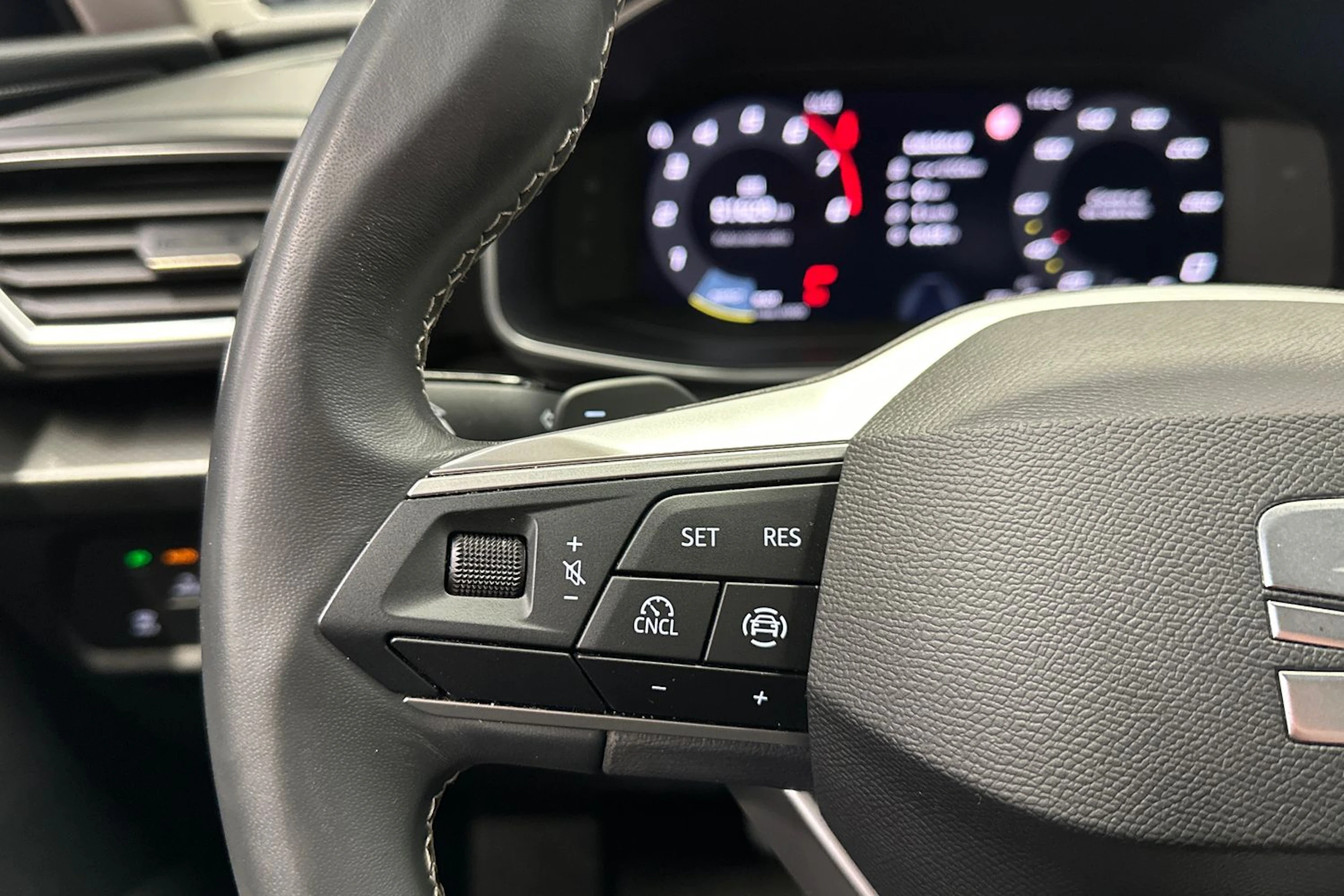 musta SEAT Leon Sportstourer 2025 kuva 25.