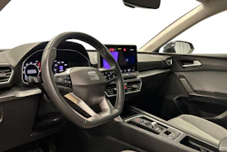 musta SEAT Leon Sportstourer 2025 kuva 8.