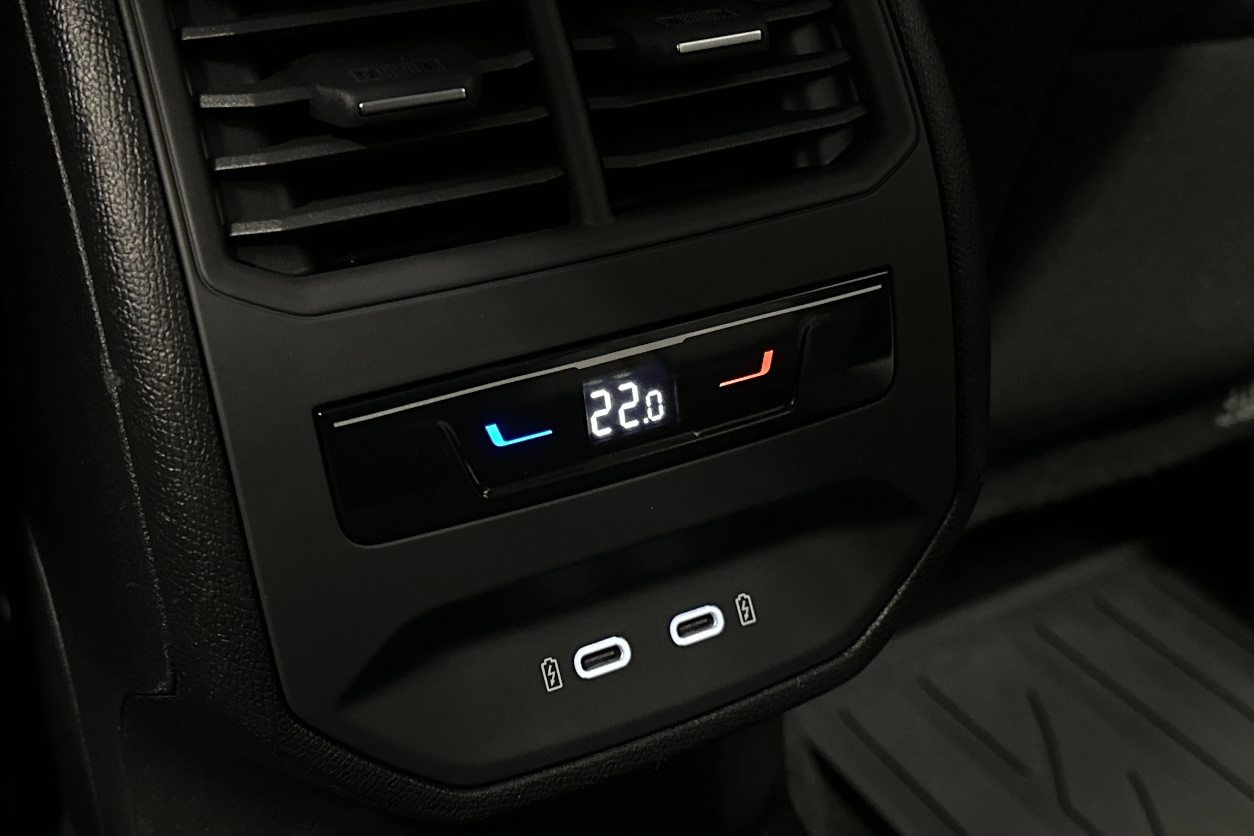 musta SEAT Leon Sportstourer 2025 kuva 16.