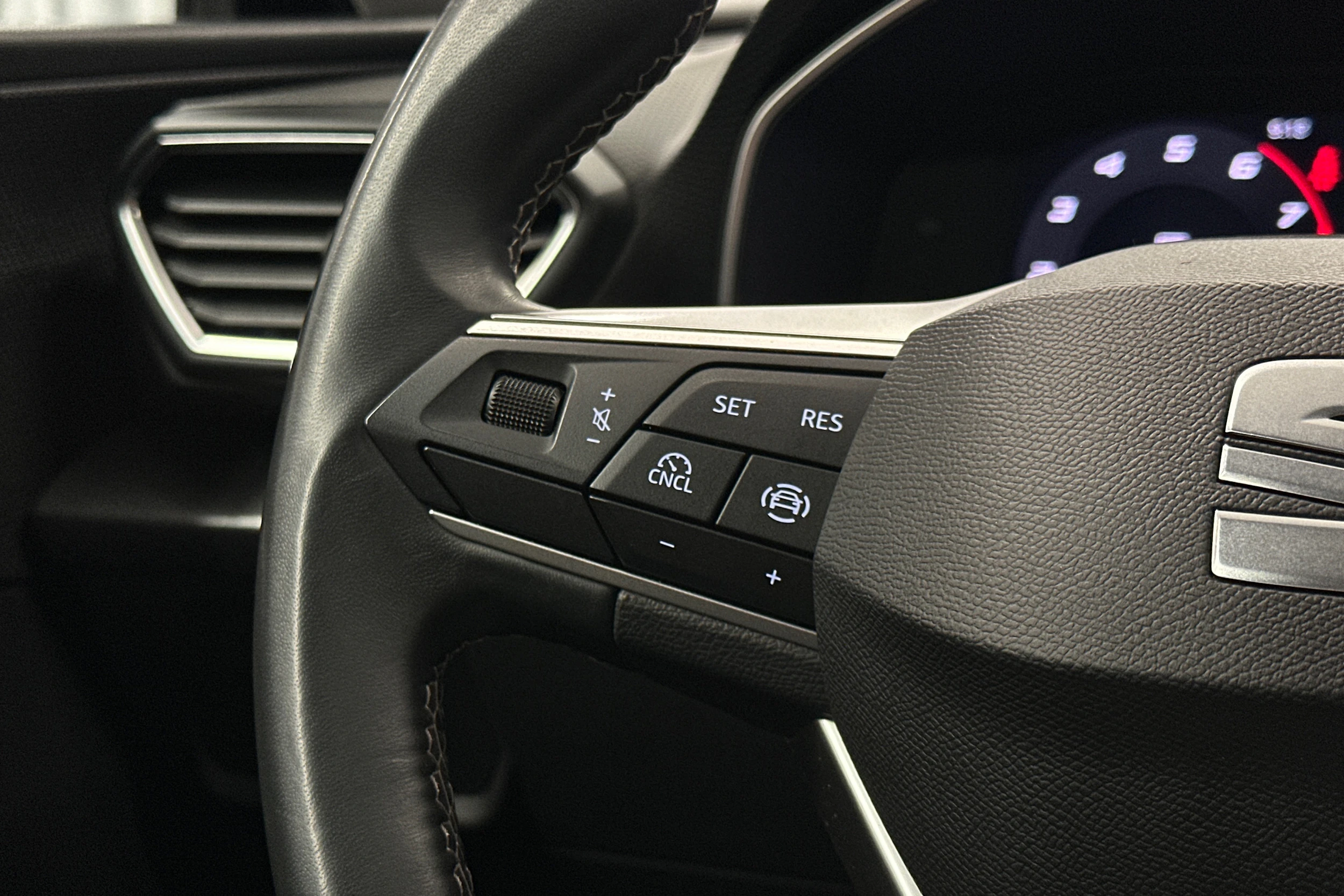 musta SEAT Leon Sportstourer 2025 kuva 19.