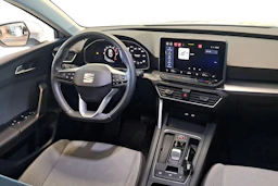 valkoinen SEAT Leon Sportstourer 2025 kuva 9.