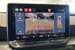 valkoinen SEAT Leon Sportstourer 2025 kuva 21.