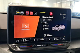 valkoinen SEAT Leon Sportstourer 2025 kuva 22.