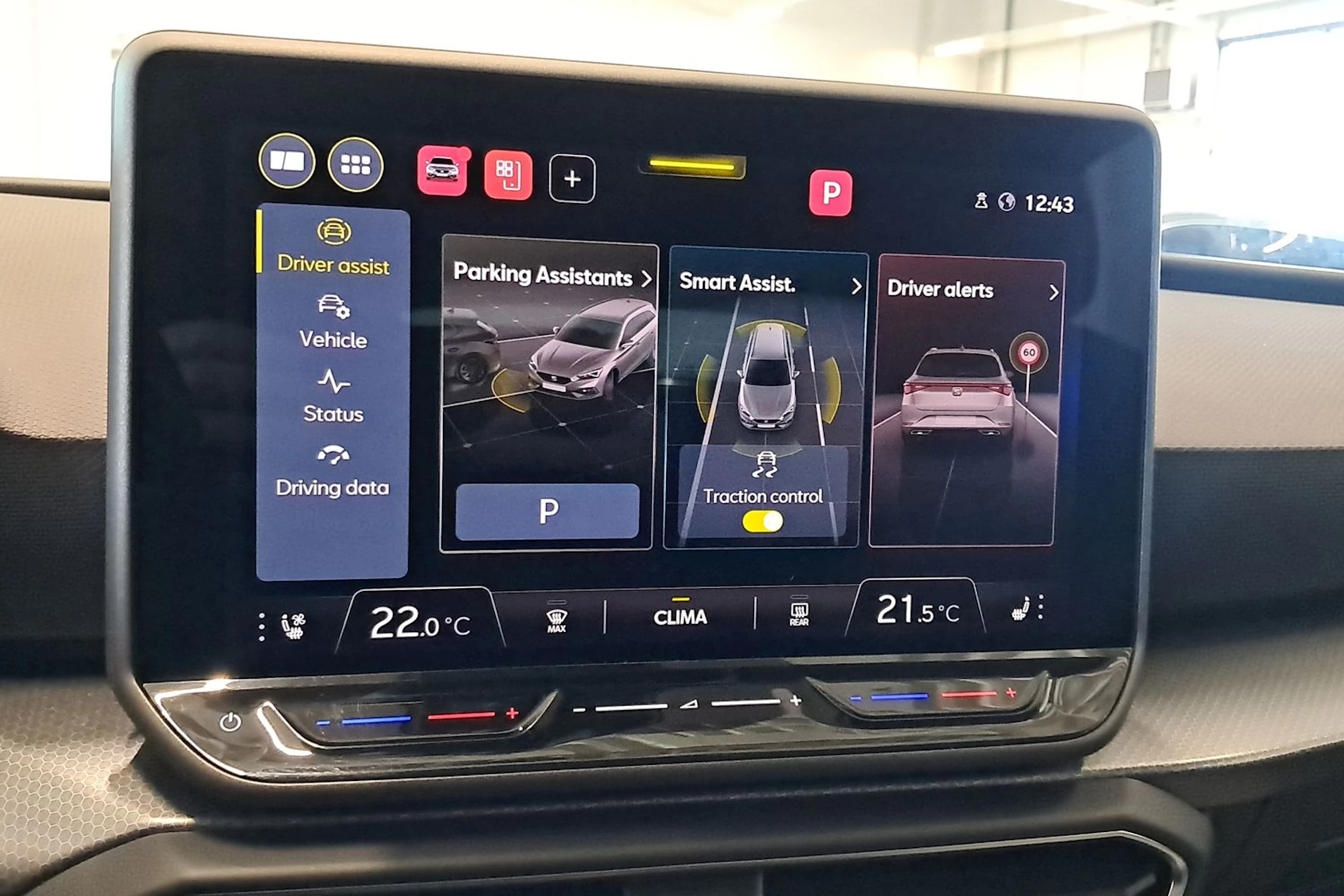 valkoinen SEAT Leon Sportstourer 2025 kuva 27.