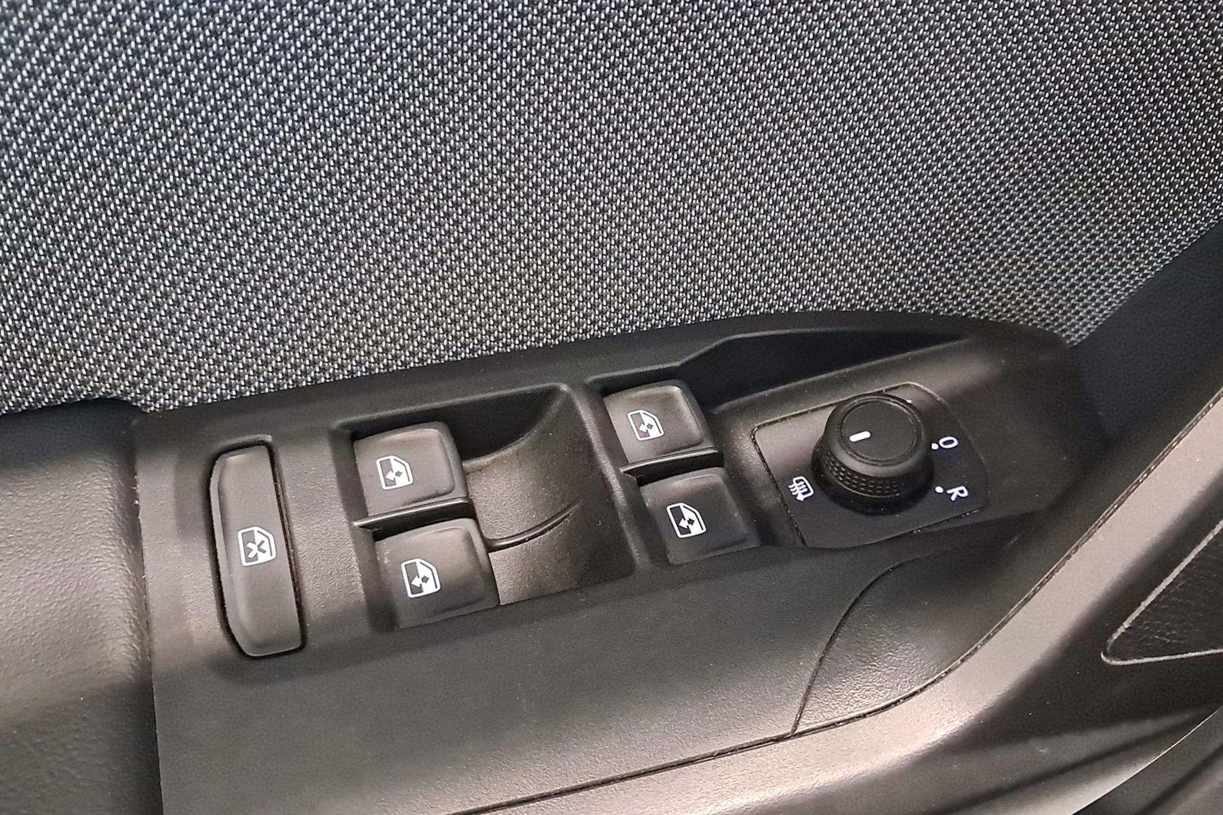 valkoinen SEAT Leon Sportstourer 2025 kuva 33.