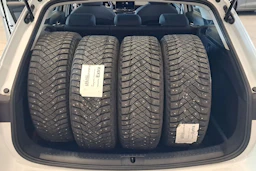 valkoinen SEAT Leon Sportstourer 2025 kuva 34.