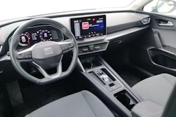 valkoinen SEAT Leon Sportstourer 2025 kuva 3.