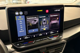 valkoinen SEAT Leon Sportstourer 2025 kuva 17.