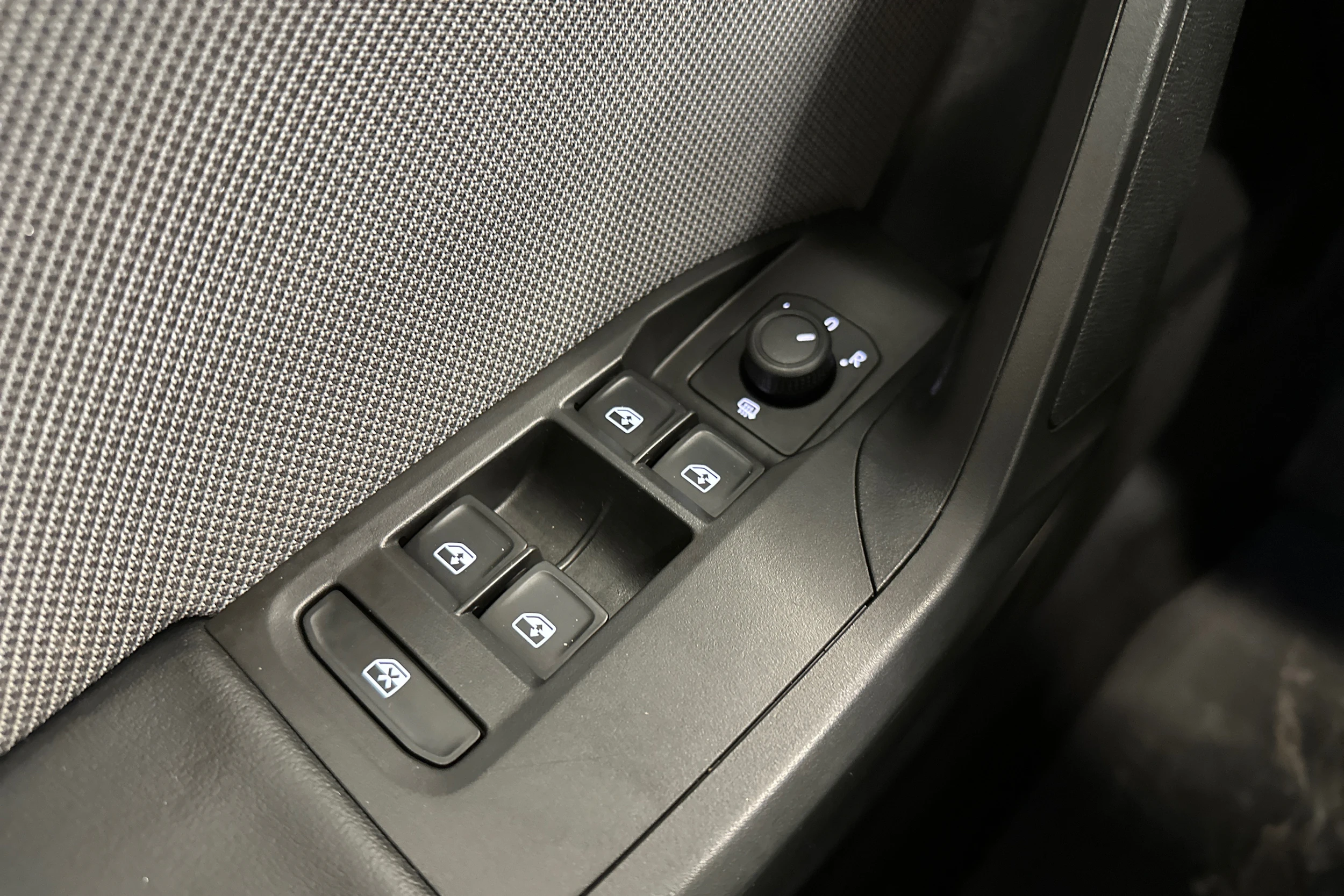 sininen SEAT Leon Sportstourer 2025 kuva 19.