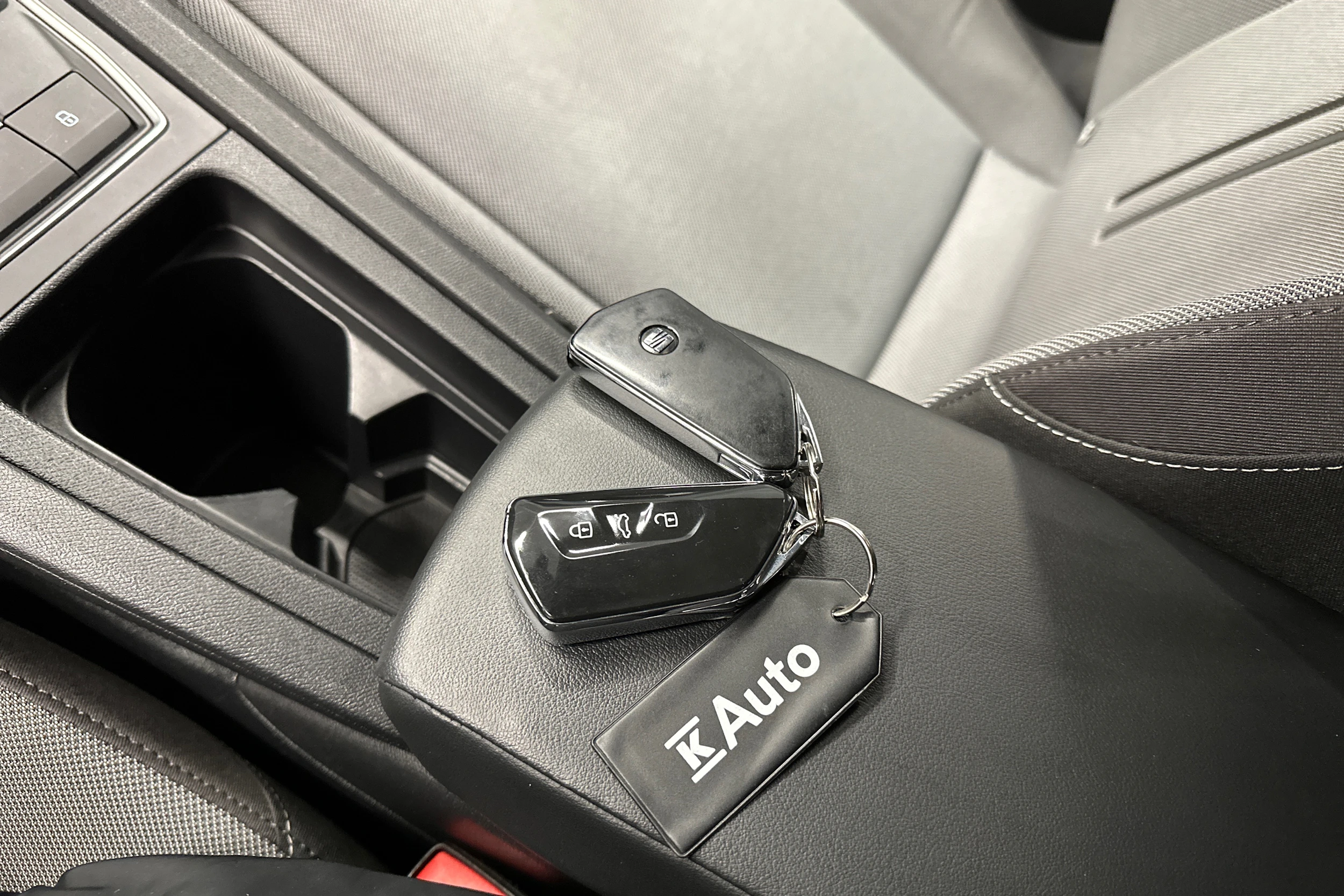 sininen SEAT Leon Sportstourer 2025 kuva 29.