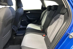 sininen SEAT Leon Sportstourer 2025 kuva 11.