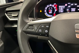 sininen SEAT Leon Sportstourer 2025 kuva 15.