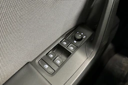 sininen SEAT Leon Sportstourer 2025 kuva 17.