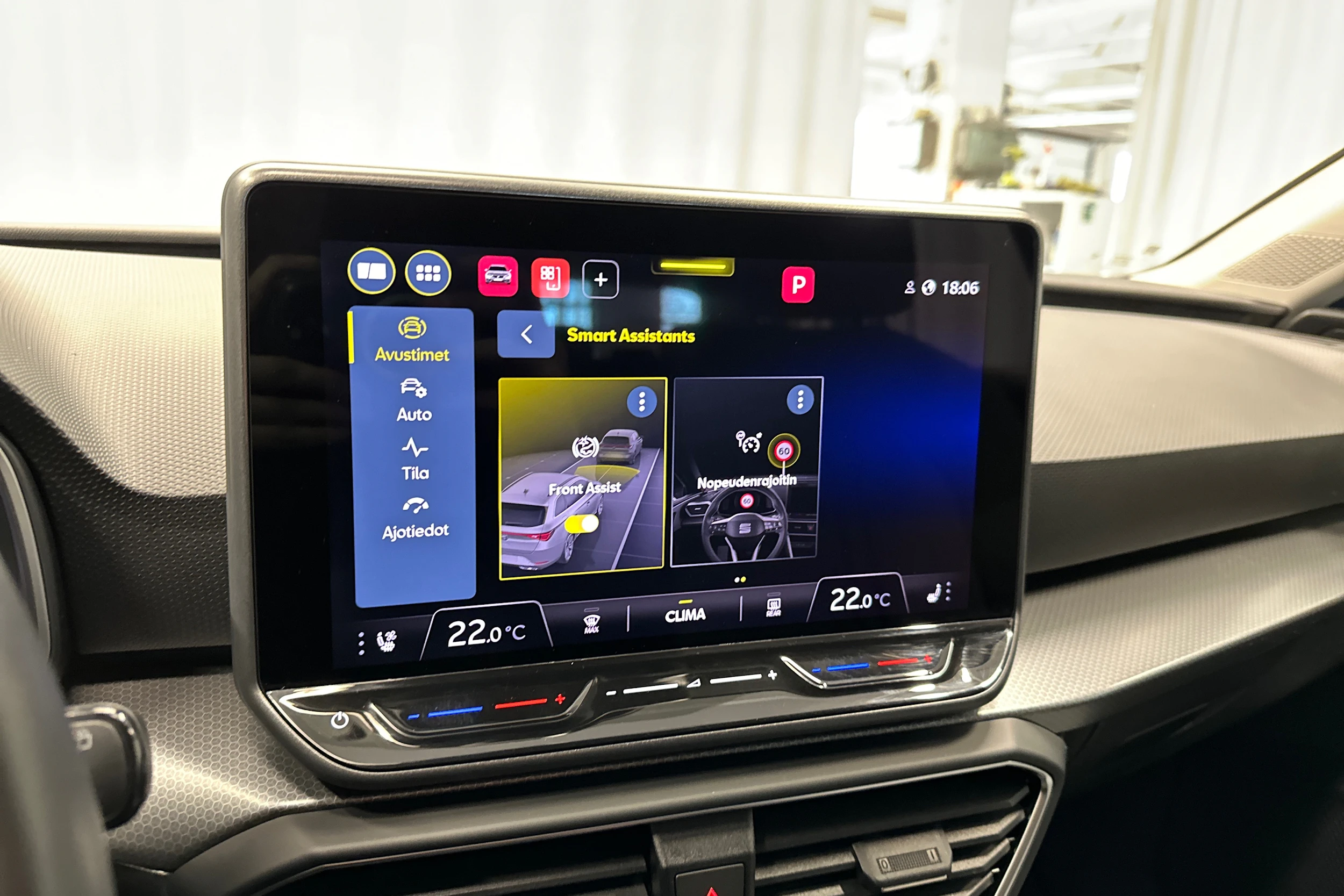 sininen SEAT Leon Sportstourer 2025 kuva 23.