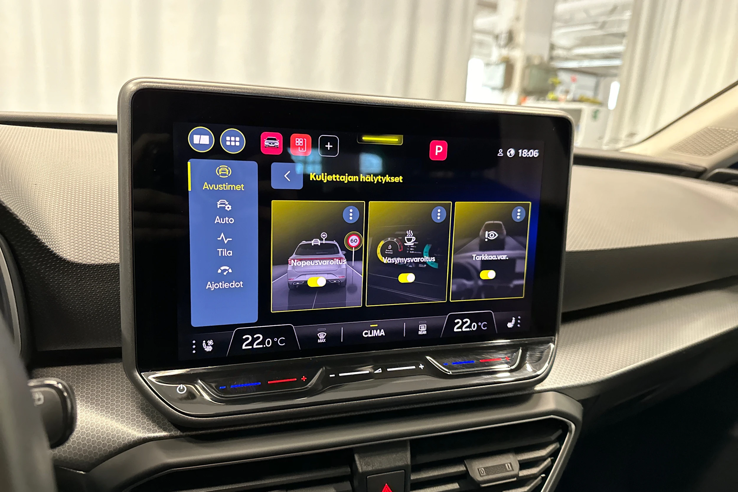 sininen SEAT Leon Sportstourer 2025 kuva 24.